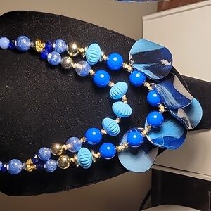 Elegant Blue Necklace Set